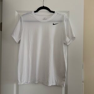 Nike Men's Classic White Tee